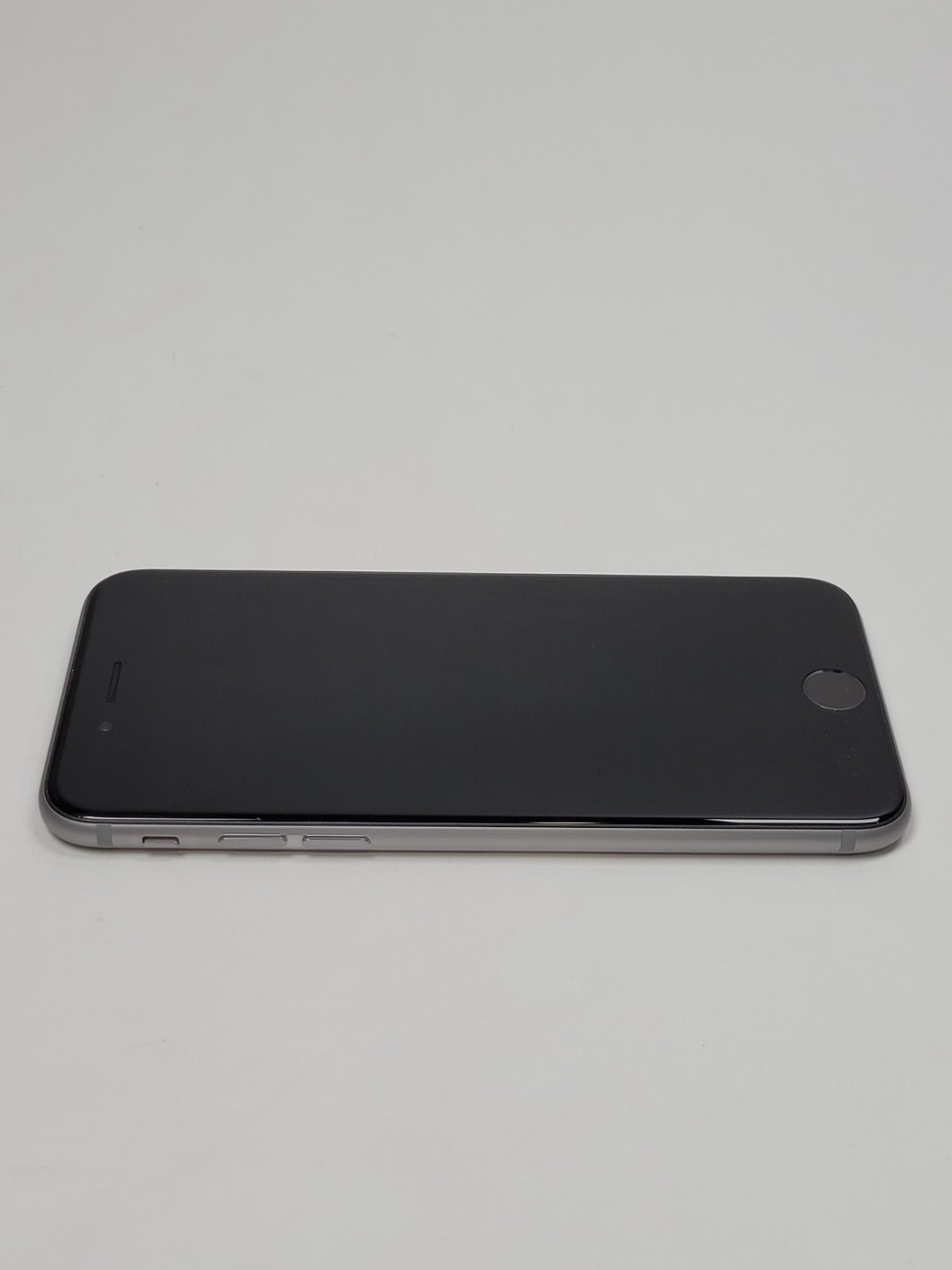 Apple iPhone 6 – 16GB – Grey- AT&T – MG4N2 LL/A – iPhone7,2 (A1549)
