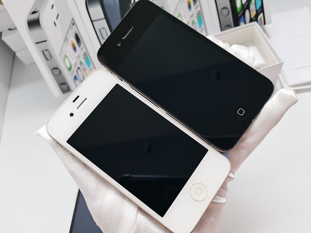 90%N ew Apple iPhone 4s Unlocked White/Black 8/16/32/64GB 3.5″ Classic iphone