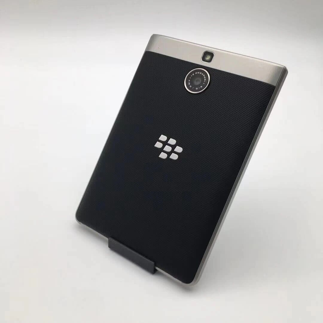BlackBerry Passport Q30 (SQW100-1) 32GB+3GB 4G Unlocked Smartphone New Sealed