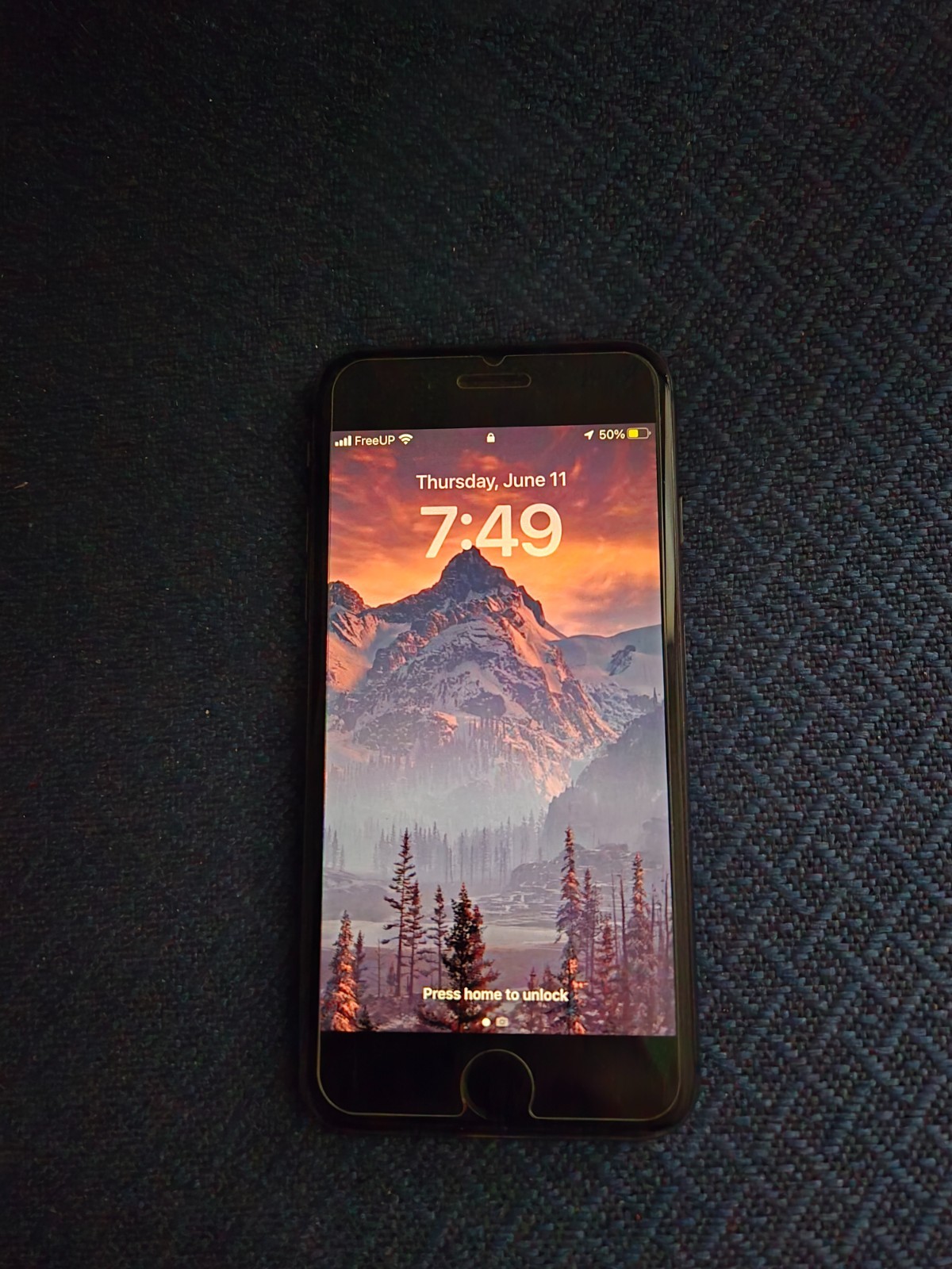 Apple iPhone 8 64GB Unlocked AT&T Verizon (Rear Facing Camera does not work)