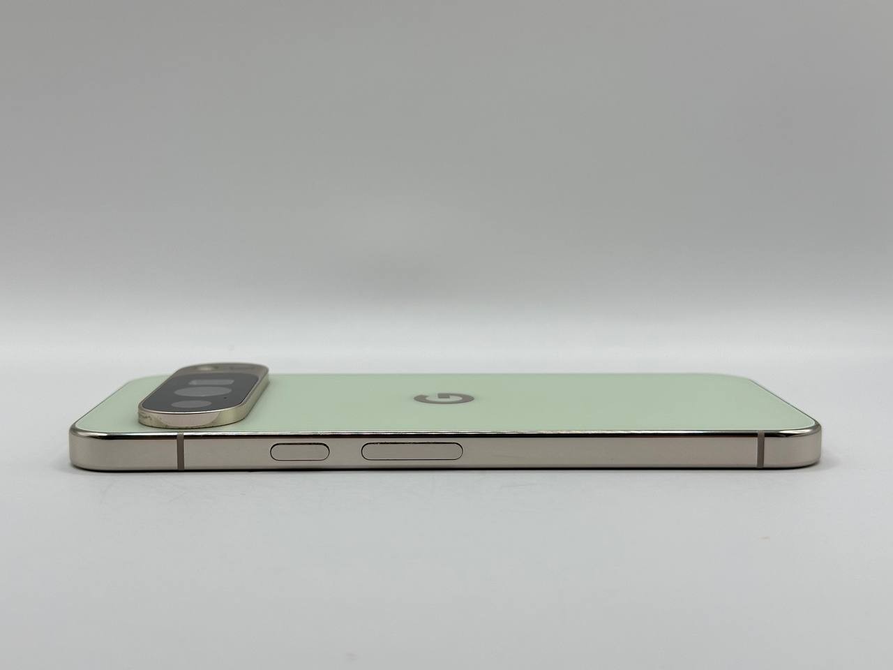 Google Pixel 10 Pro XL – 256 GB – Jade (Verizon) – GUL82 **CLEAN**