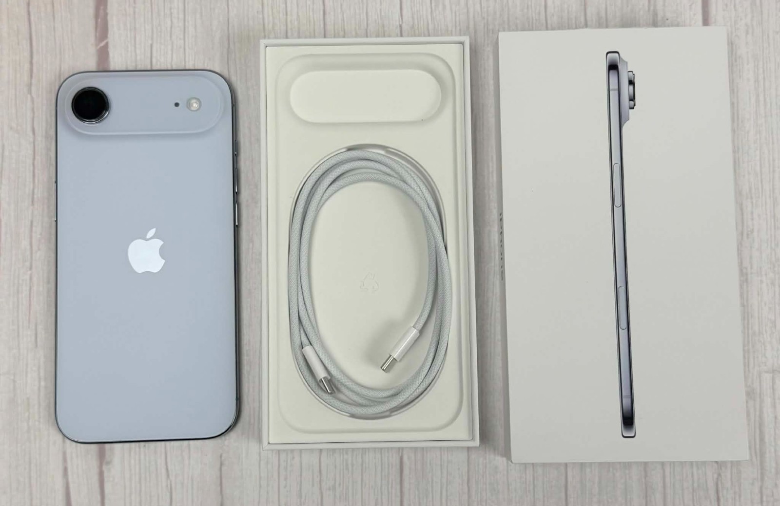 Apple iPhone 17 Air A3260 256GB Unlocked Min Condition Battery 100%