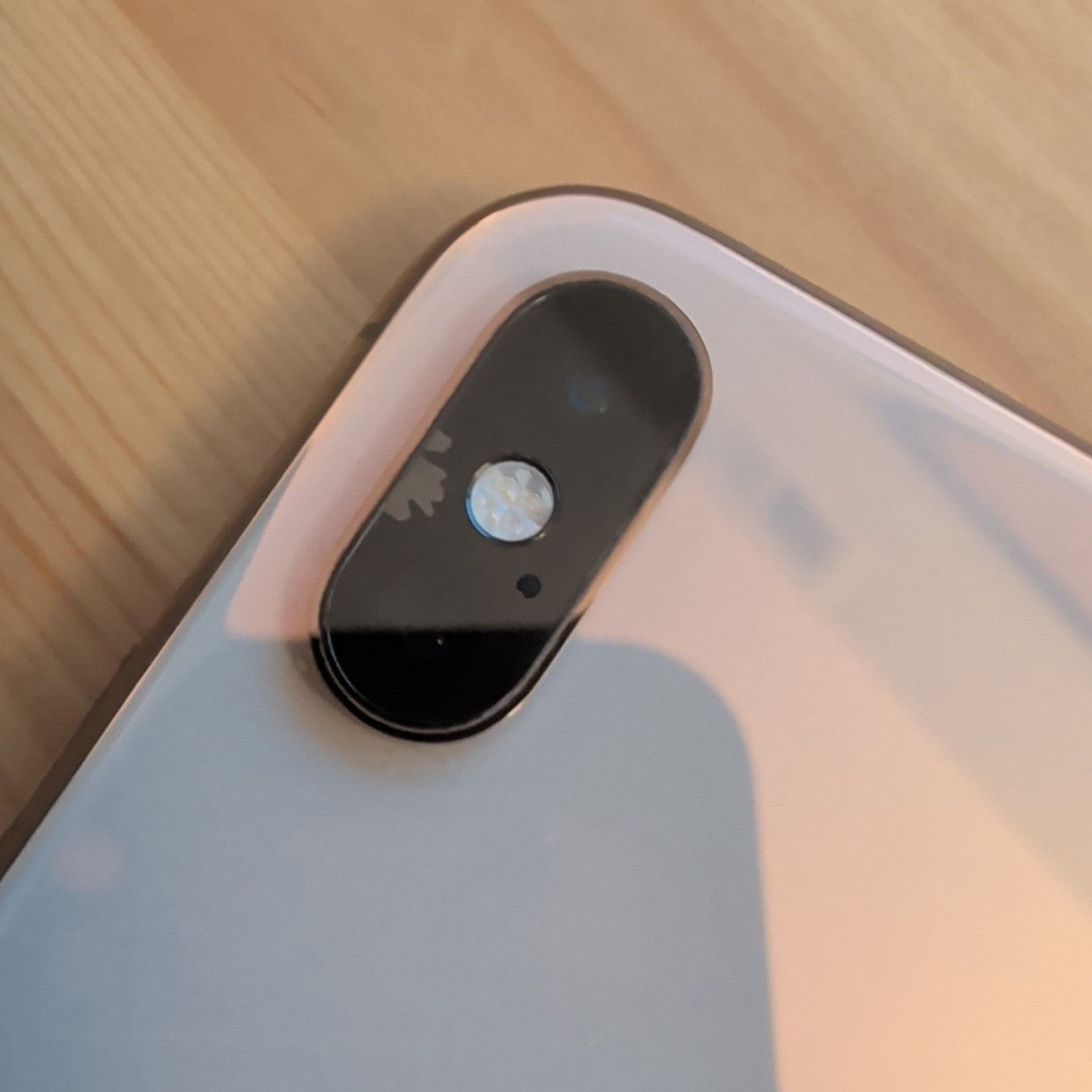 Apple iPhone XS Max 64GB Unlocked (80% Battery Health) – Gold
