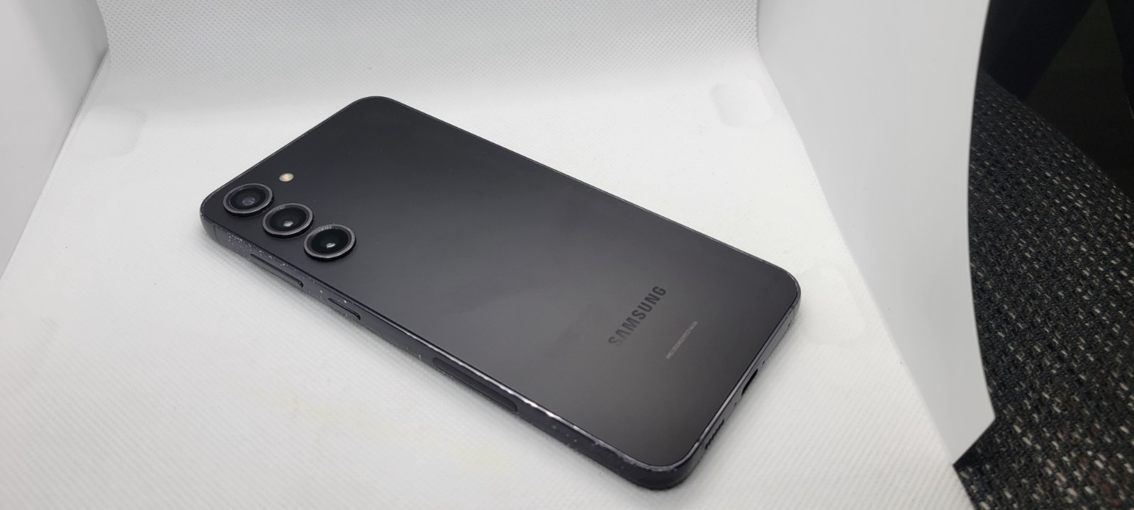 Samsung Galaxy S23 Plus: Unlocked, 512GB Storage, Phantom Black (Poor Condition)