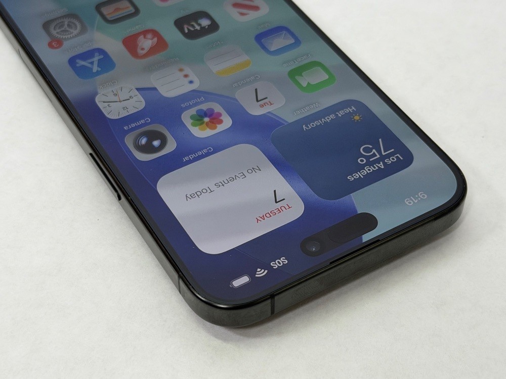 Apple 15 Pro Max 256GB Grey Spectrum Only iPhone MU663LL/A