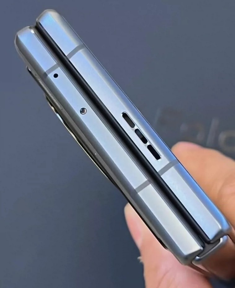 vivo X Fold+ 8.03″ 50MP Foldable LTPO AMOLED 512GB 12GB RAM CN version