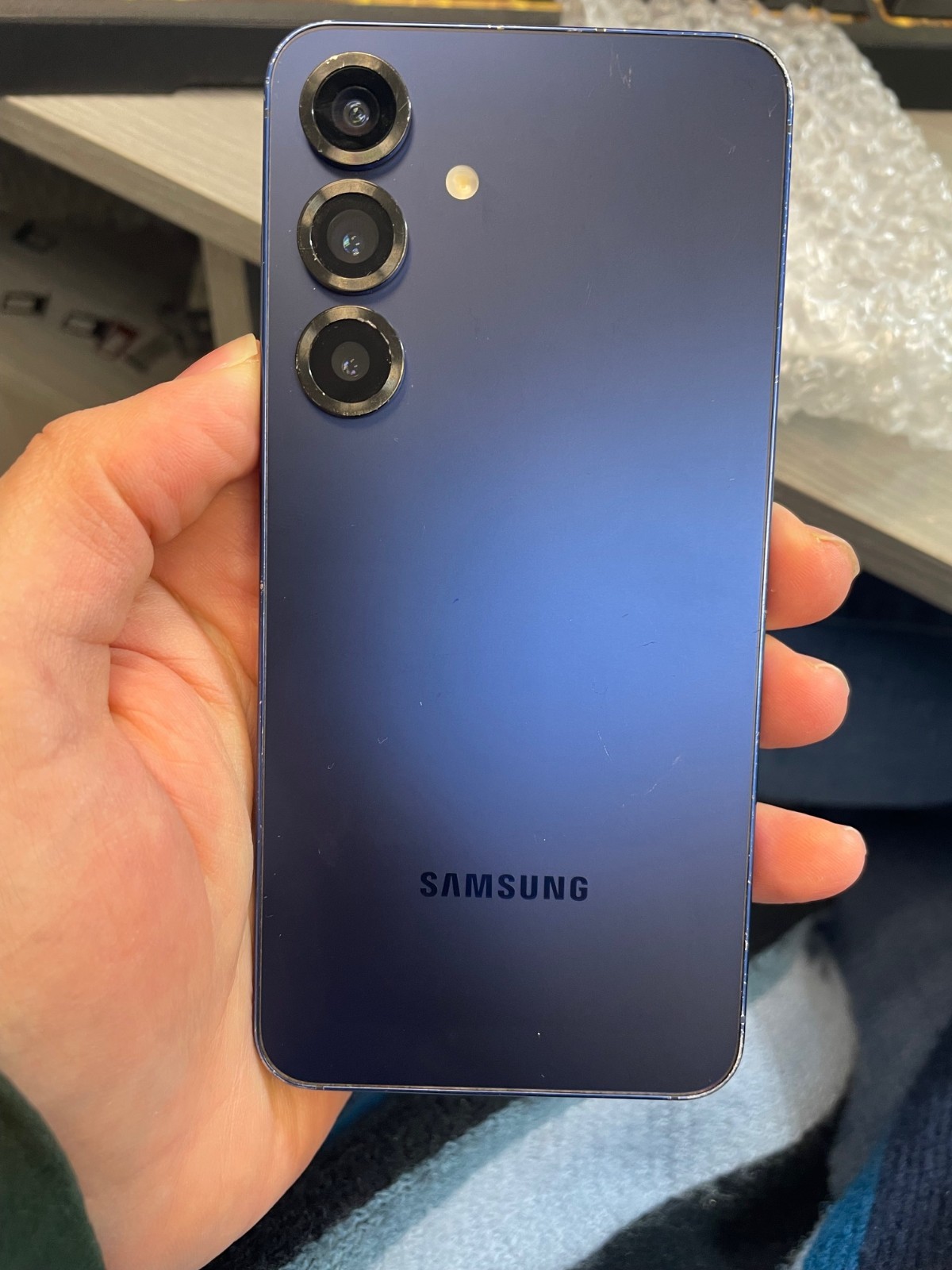 Samsung Galaxy S25 – 128 GB – Navy (Unlocked) Heavy cosmetic wear