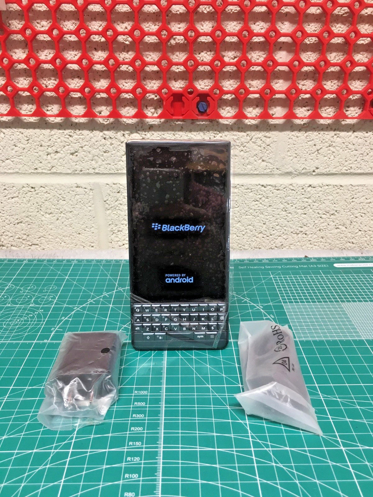 BlackBerry KEY2 LE – 64GB – Slate Gray (Unlocked) (Dual SIM) – Brand New