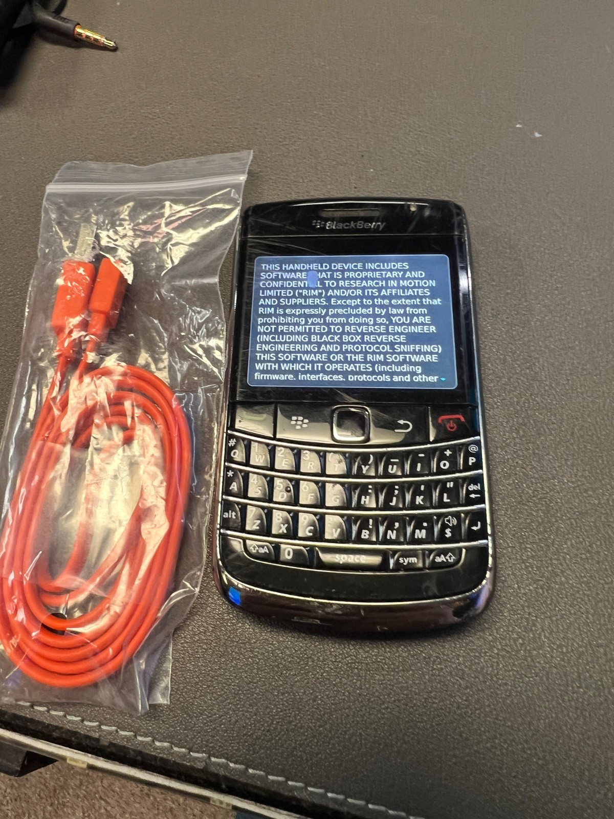 Blackberry Bold 9700 3G Wi-Fi QWERTY Keyboard Phone Bell Locked