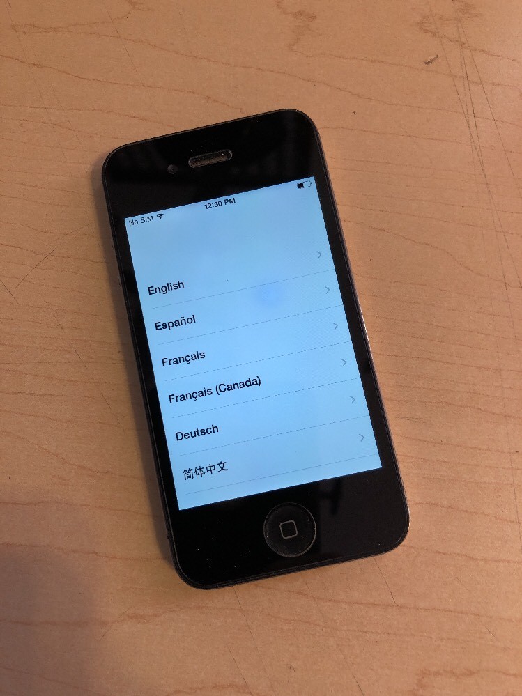 Apple iPhone 4s – 16GB – Black (Verizon) A1387 (CDMA + GSM)