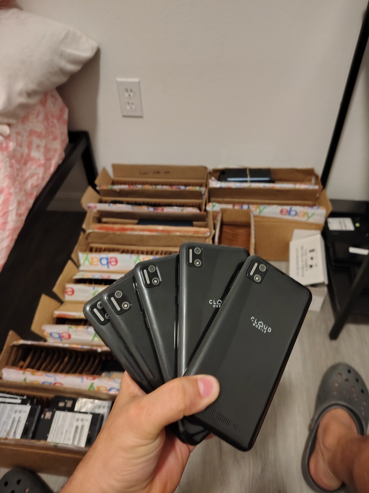 Cloud Mobile Stratus C7 16GB Unlocked Android Bar Smartphone Black Lot of 5