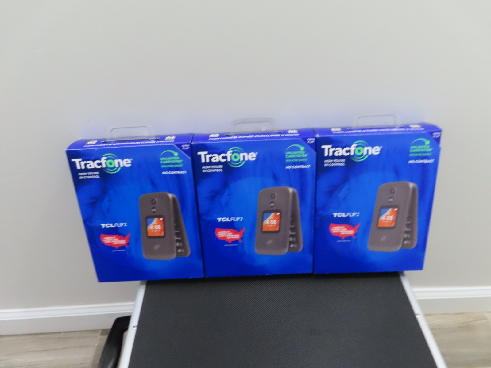 TracFone TCL Flip 2 Prepaid Phone 8GB Black Locked Brand New Sealed Box