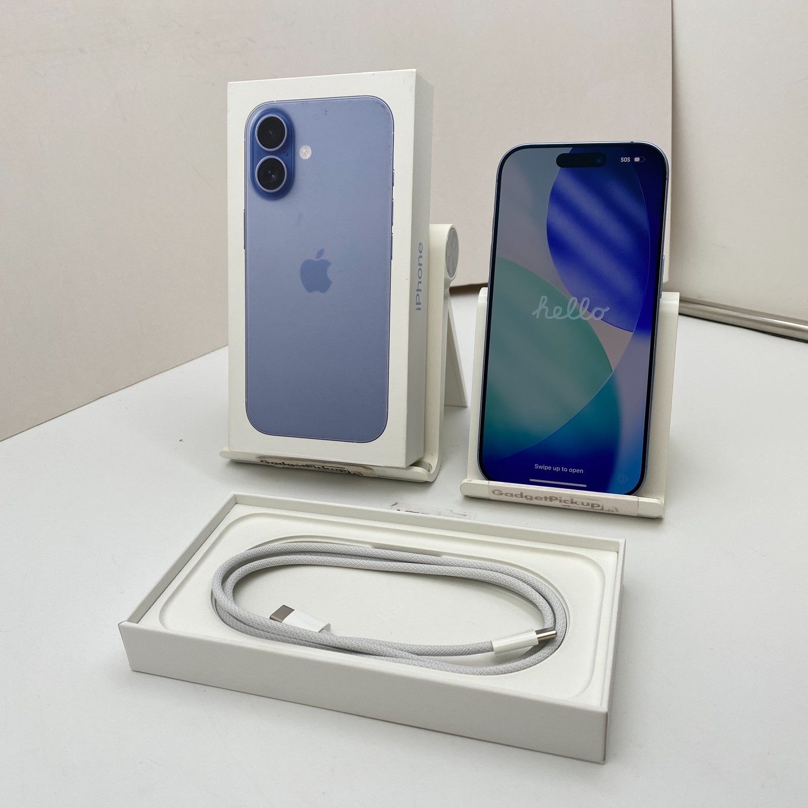 Apple iPhone 17 – 256GB – Mist Blue (Unlocked) – Open Box