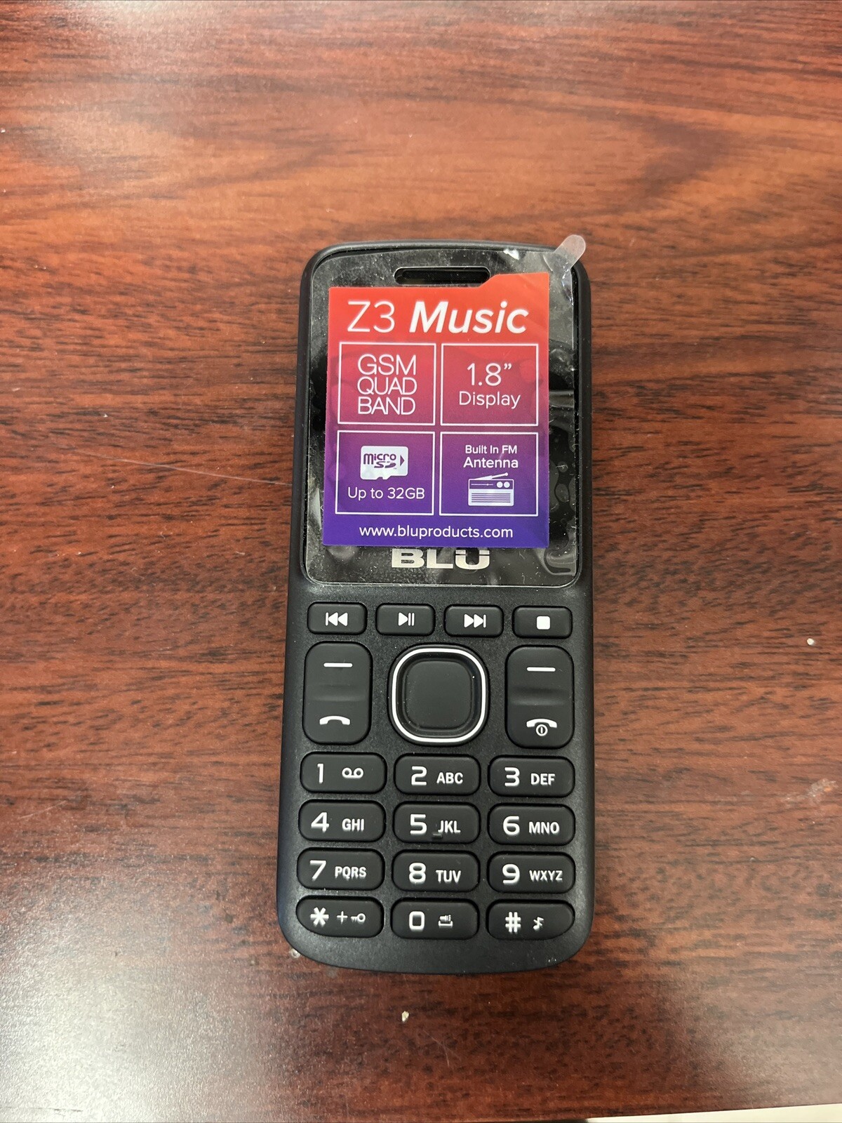 BLU Z3 Music GSM Unlocked 1.8″ Dual Sim FM Radio Flashlight Cellphone