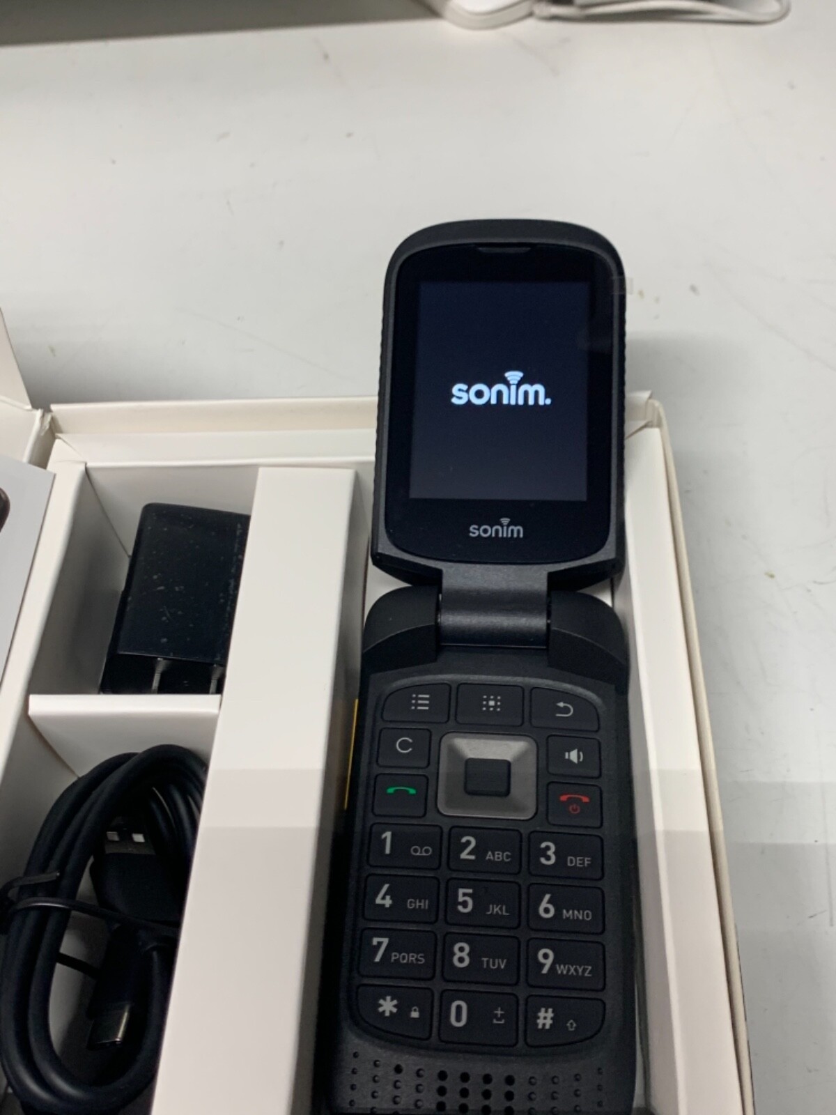 Sonim XP3 XP3800 SPRINT 4G 8GB dual sim Flip Phone