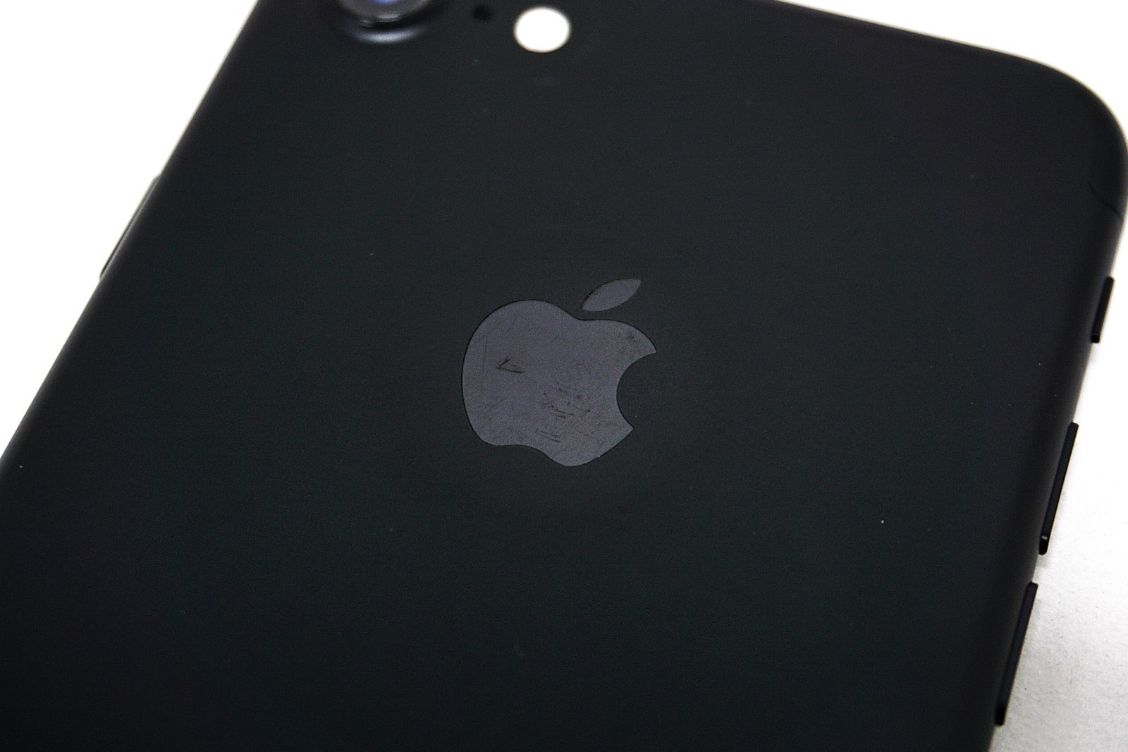 Apple iPhone 7 32GB Black Factory Unlocked A1660 Smartphone 82% Battery Health