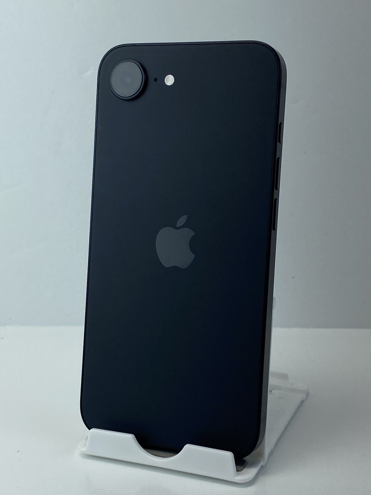 Apple iPhone 16e A3212 256GB Black iOS 18.7.7 97% battery health FactoryUnlocked