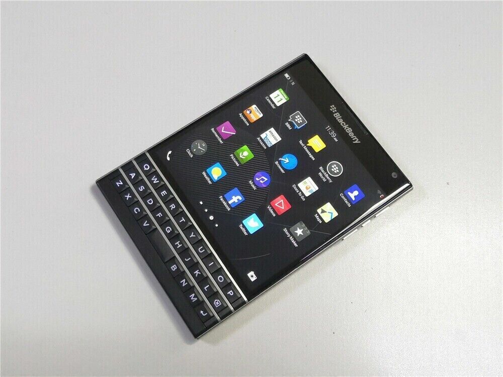 BlackBerry Passport Q30 (SQW100-1) 32GB+3GB 4G Unlocked Smartphone New Sealed