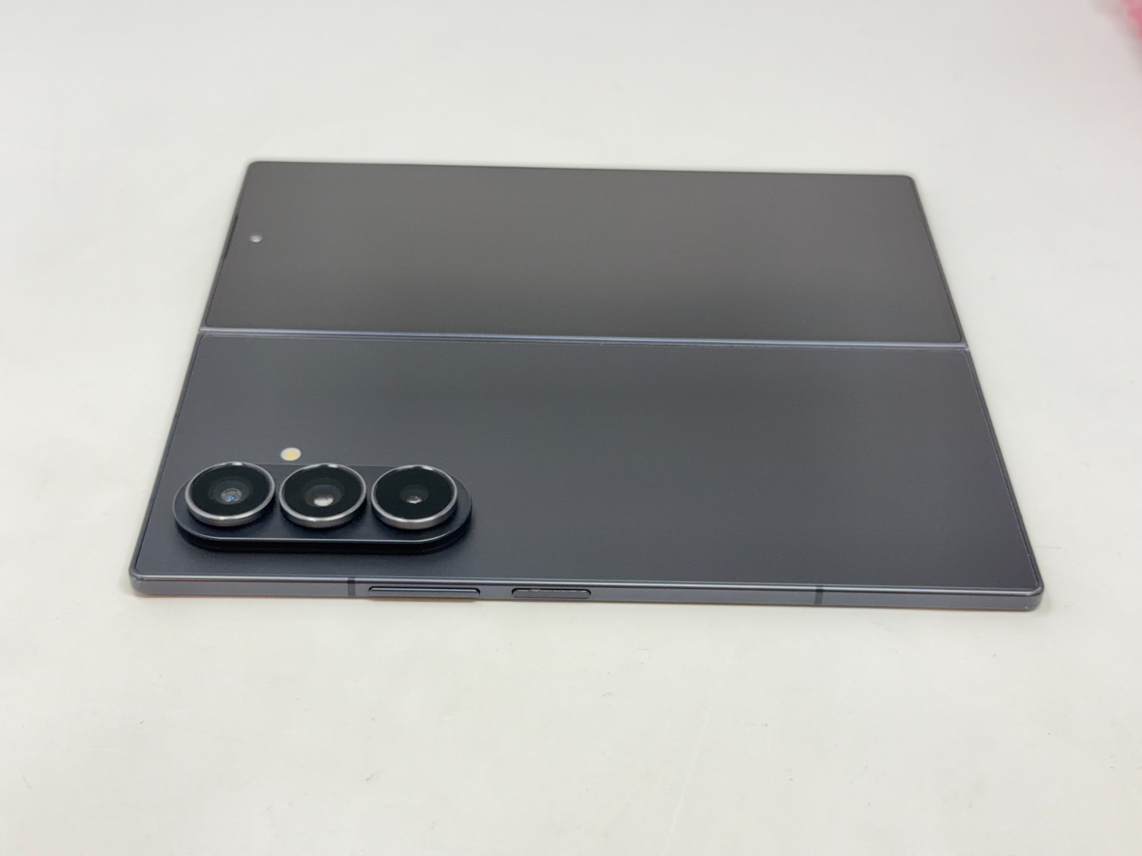Samsung Galaxy Z Fold 7 (SM-F966W) – 256GB Unlocked Jet Black – Good Condition