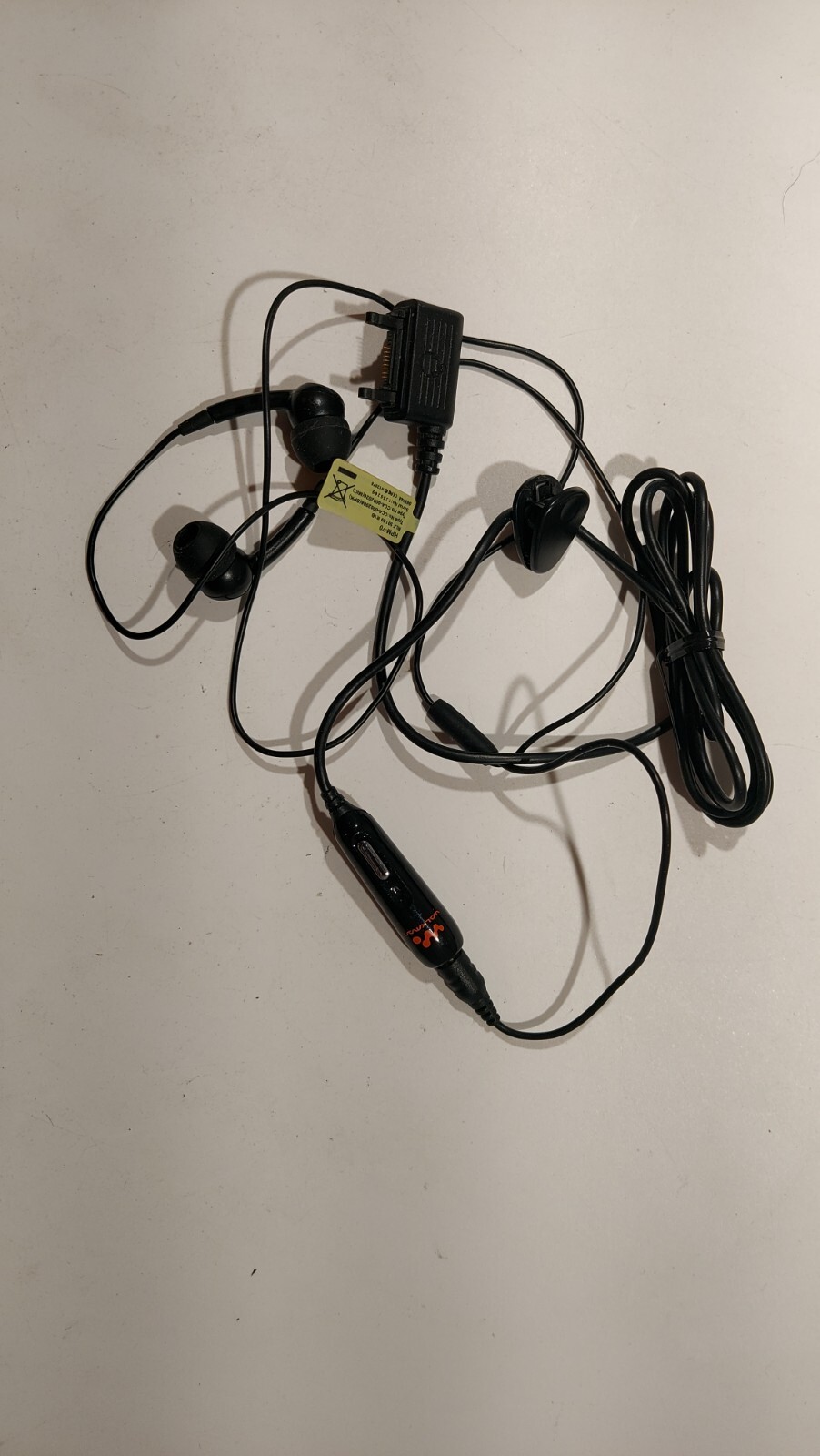 862.Sony Ericsson W518a Black Very Rare – For Collectors – Unlocked