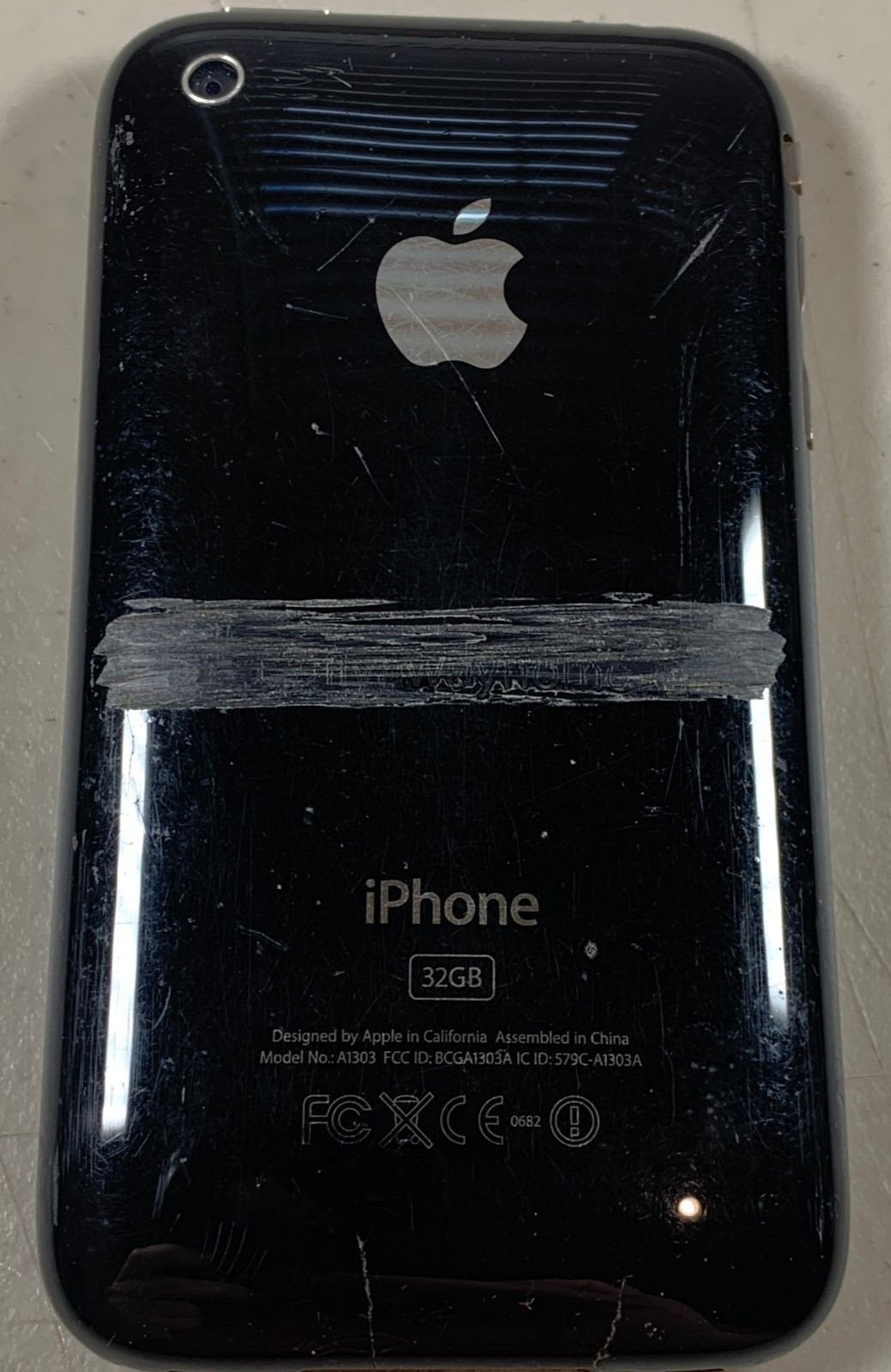 Parts Repair Apple A1303 32GB Cell Phone w/ Wear Black No Accessories