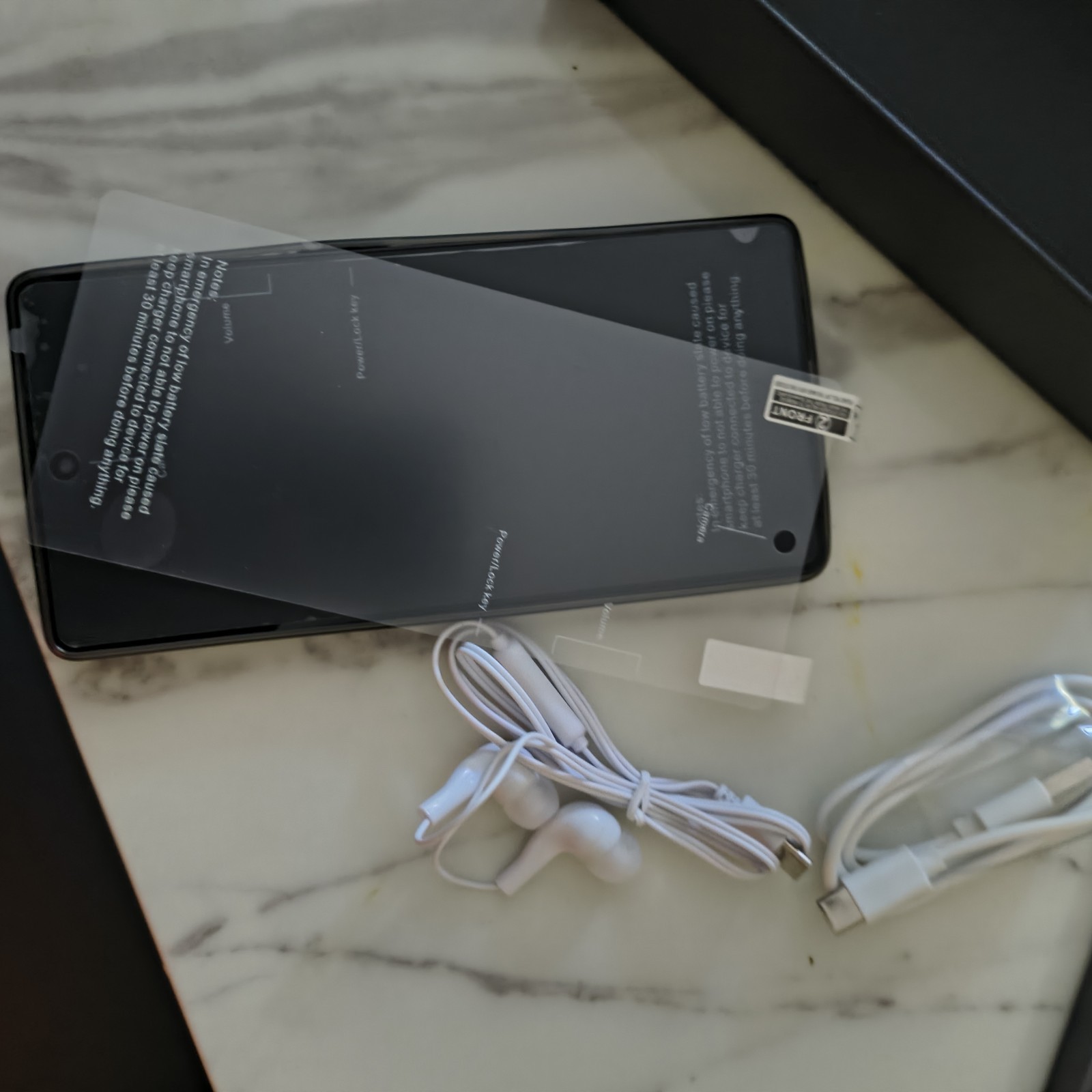 This unlocked Android smartphone 6.9″ HD display, 12GB of RAM, and 512GB