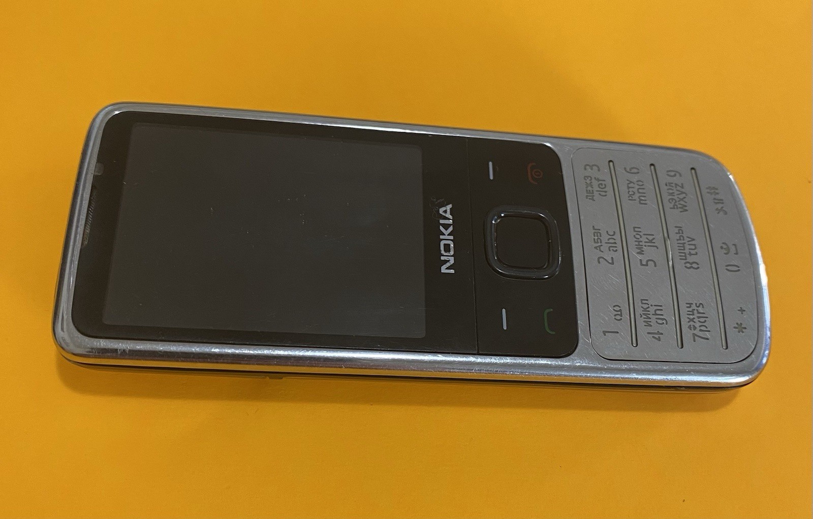 Nokia 6700 classic – 170 MB – Silver (Unlocked) 2.2″ Cellphone
