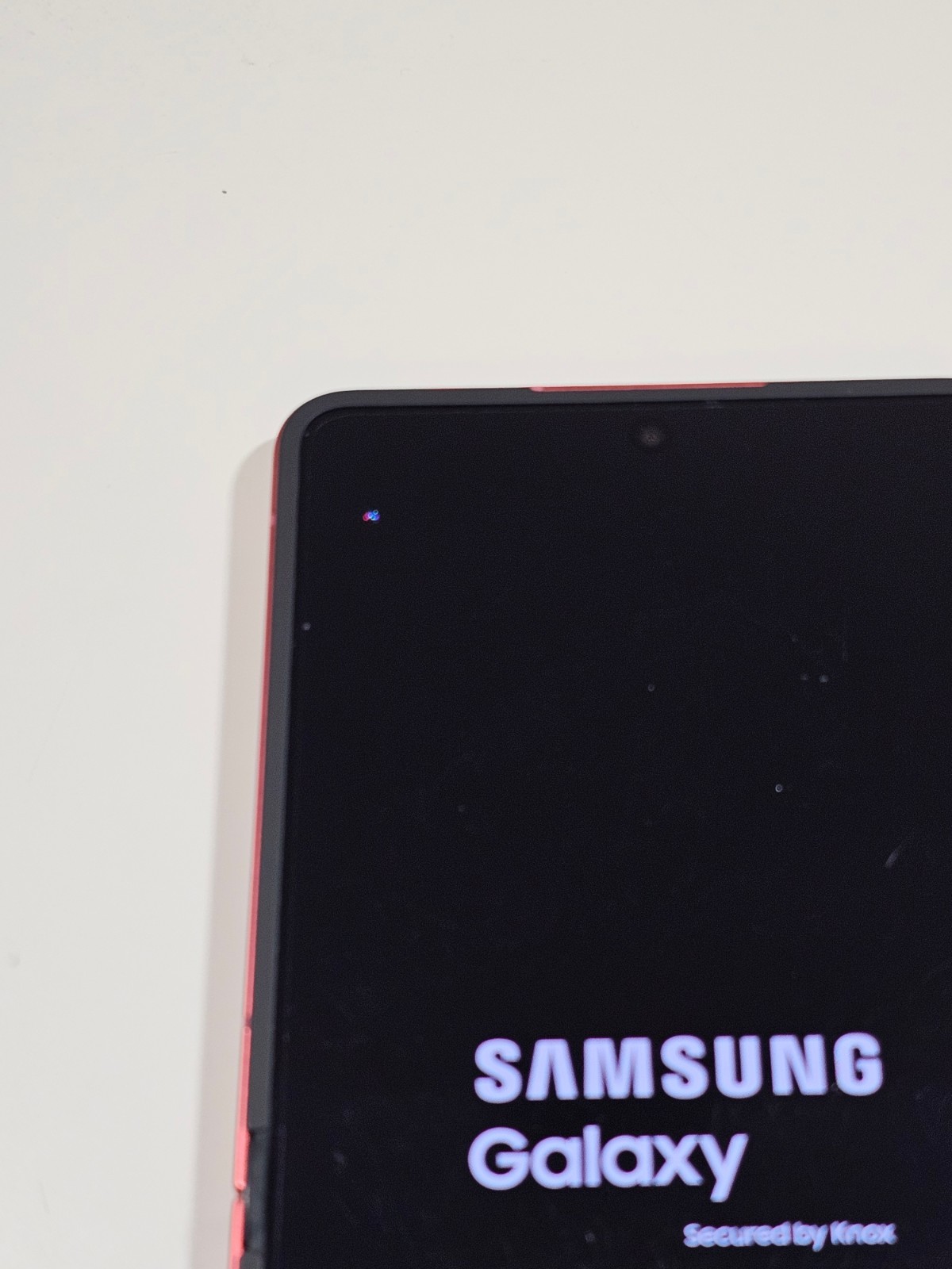 Samsung Galaxy Z Flip 7 – 256 GB – Coral red (Verizon) LCD Spot 6032 READ