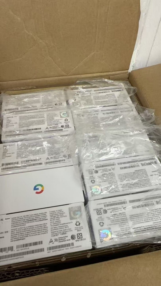 Unlocked Google Pixel 4 64GB 6GB RAM Unlocked IP68 90Hz New USPS Fast Ship