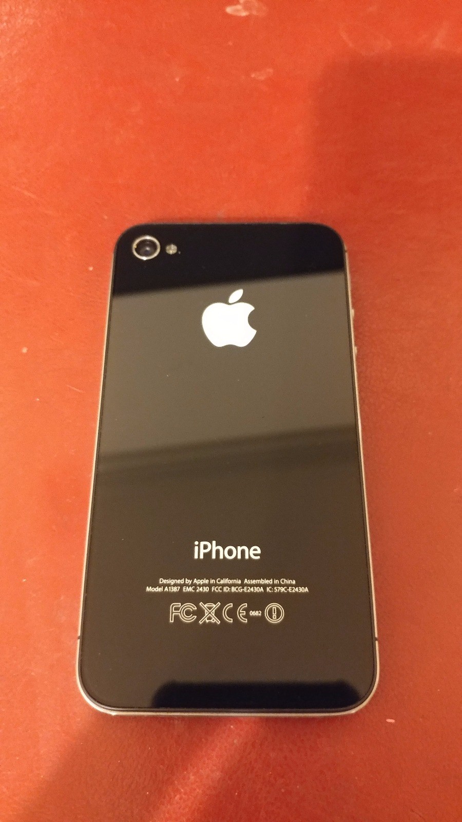 Apple iPhone 4s – 16GB – Black (Sprint) A1387 (CDMA + GSM)