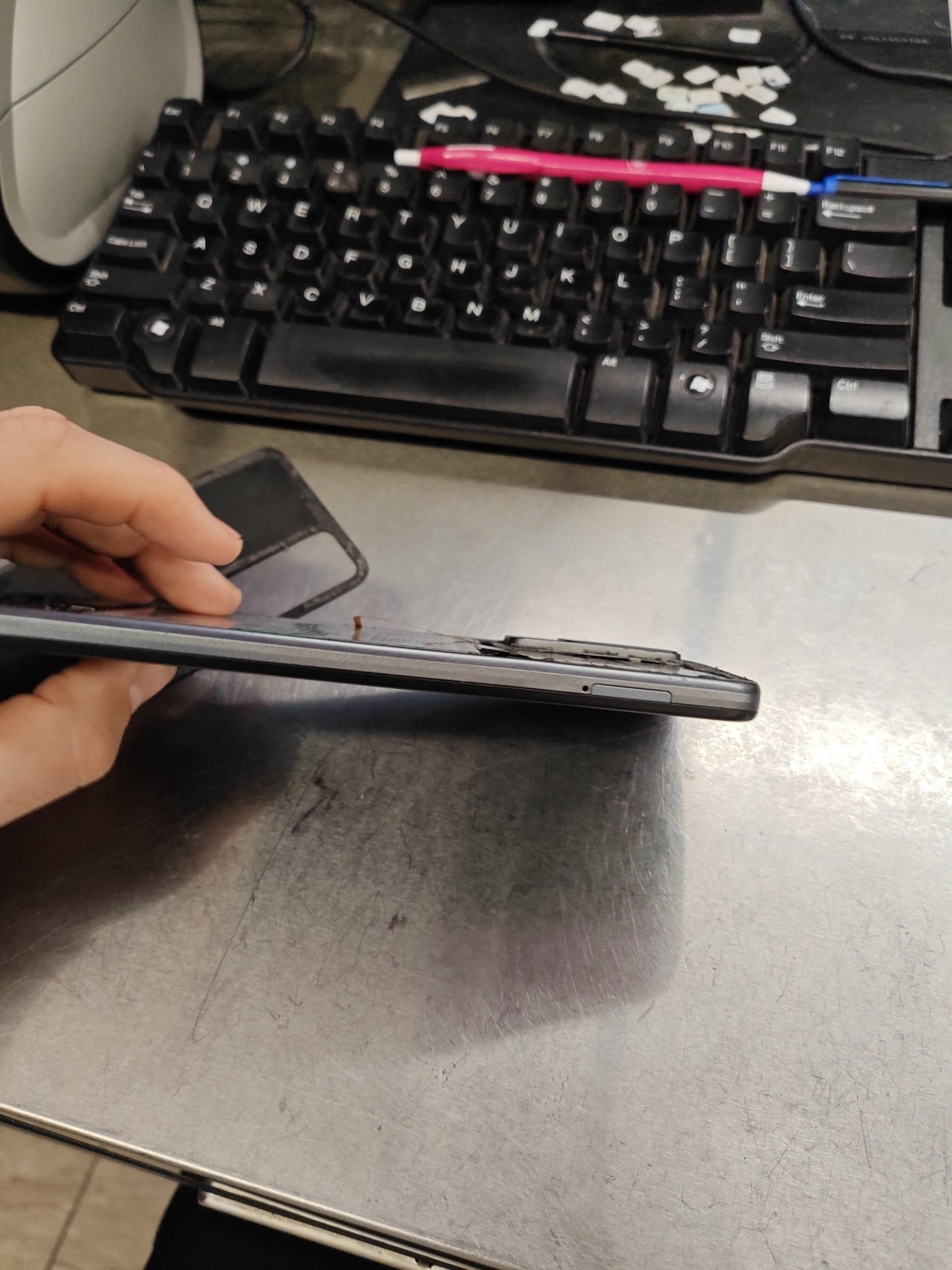 TCL 40 XL T608G Smartphone – CRACKED – T608DL Parts Repair