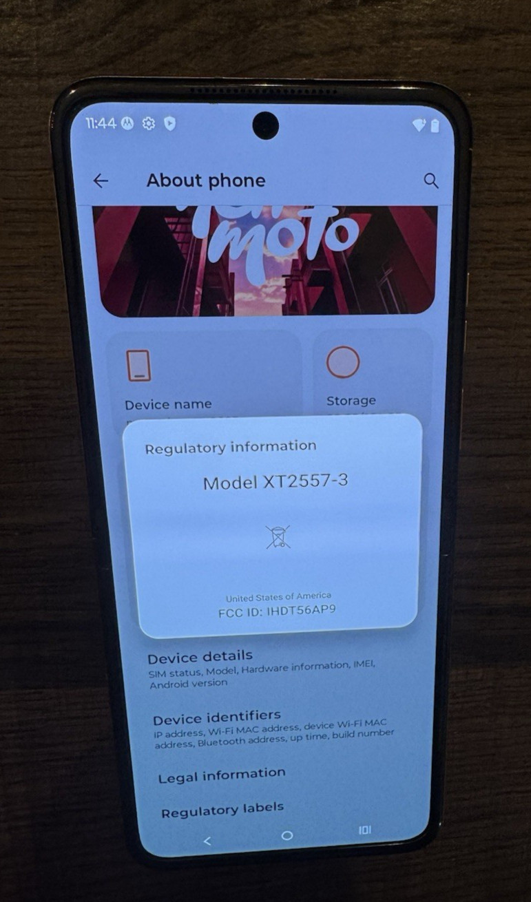 Motorola RAZR Plus 5G (2025) XT2557-3 256GB Gold (AT&T) Unlocked Very Good
