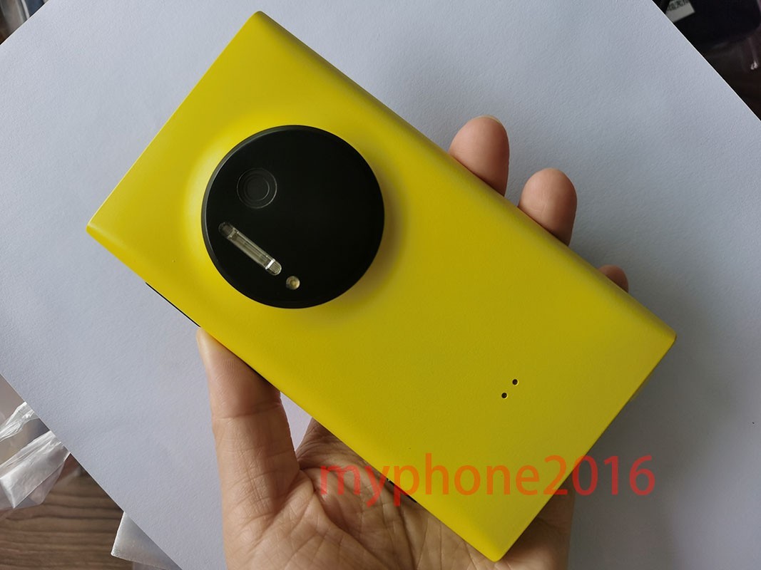 Nokia Lumia 1020 – 32 GB – 41MP (Unlocked) Dual Core Windows Phone