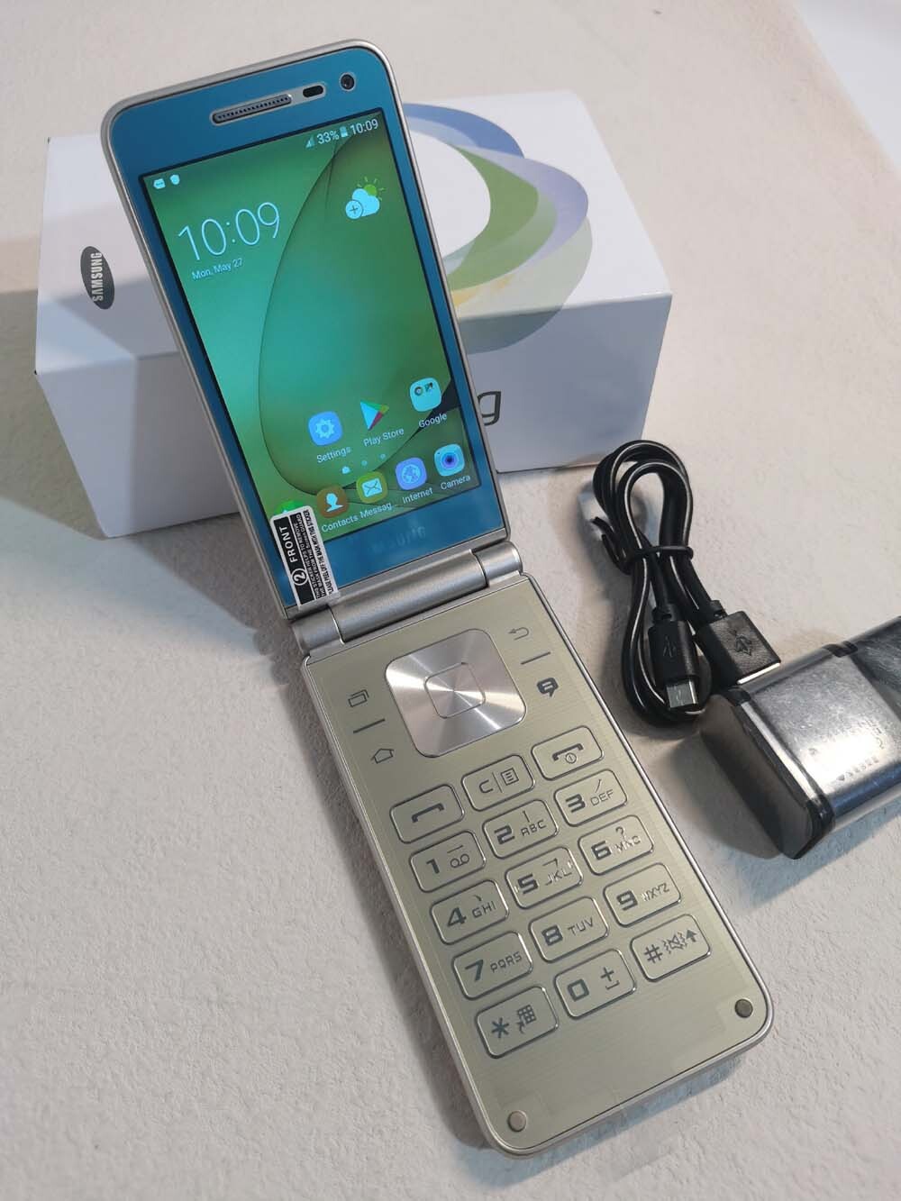 Samsung Galaxy Folder G1600 Dual SIM 16GB Flip SmartPhone (Unlocked )