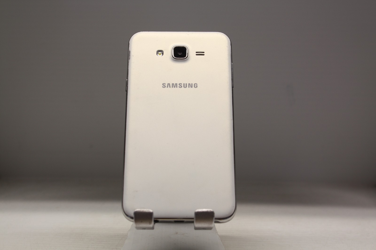 Samsung Galaxy J7 SM-J700T – 16 GB – White (Unlocked) Smartphone