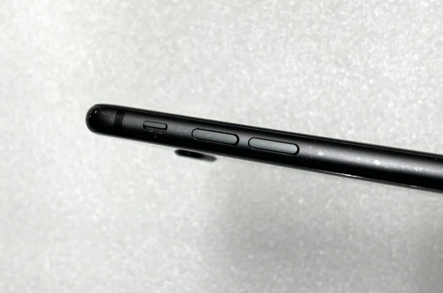 READ* Apple iPhone 8 plus 128GB Black Titanium PASSWORD LOCKED