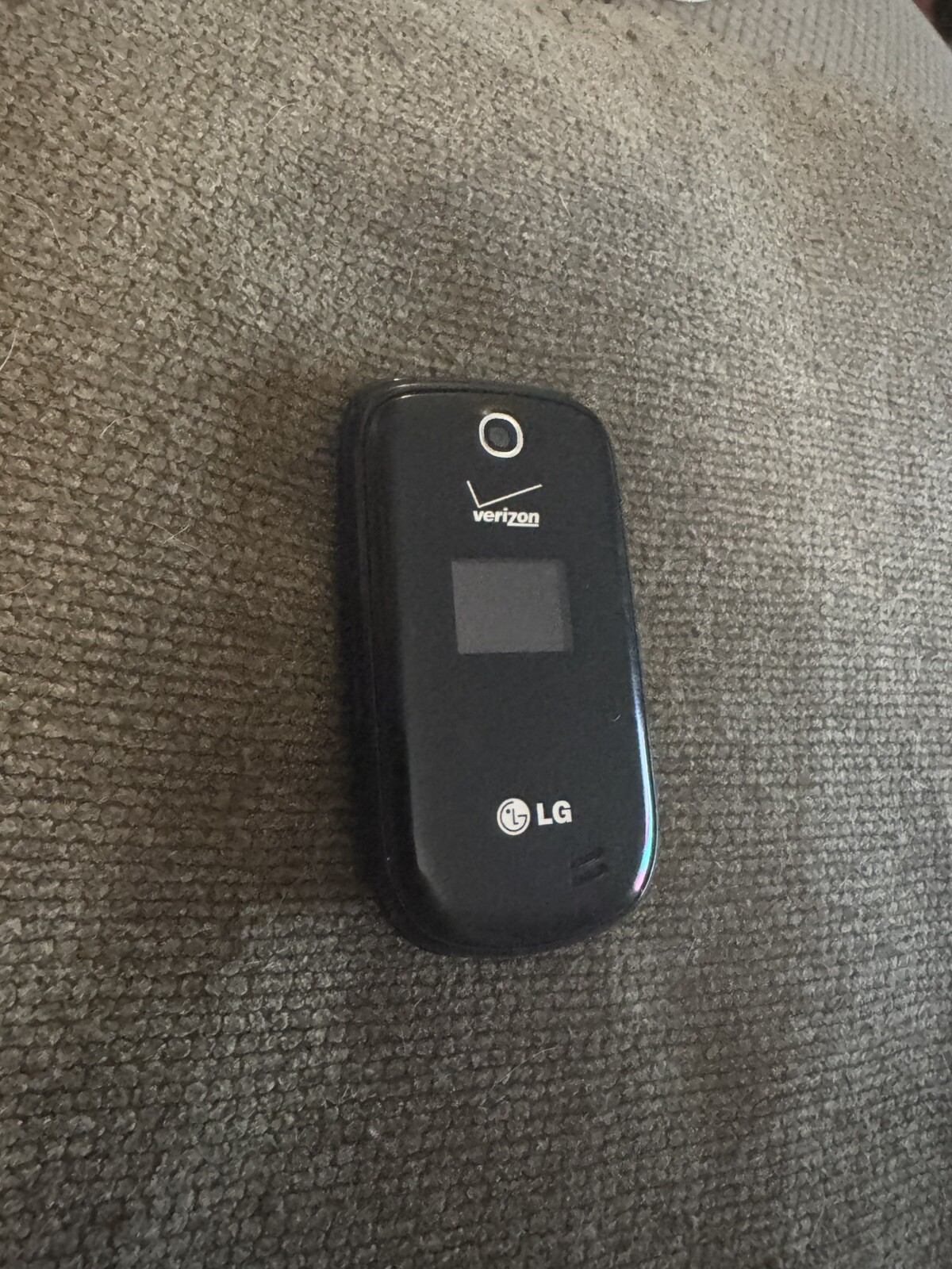 LG Revere 3 LG-VN170 Flip Cellular Phone Verizon Black Bluetooth 2.2″ LCD Screen