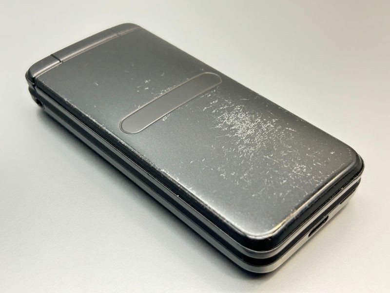 KYF42 GRATINA usage restriction SIM free Black au KDDI Kyocera 931596 flip phon