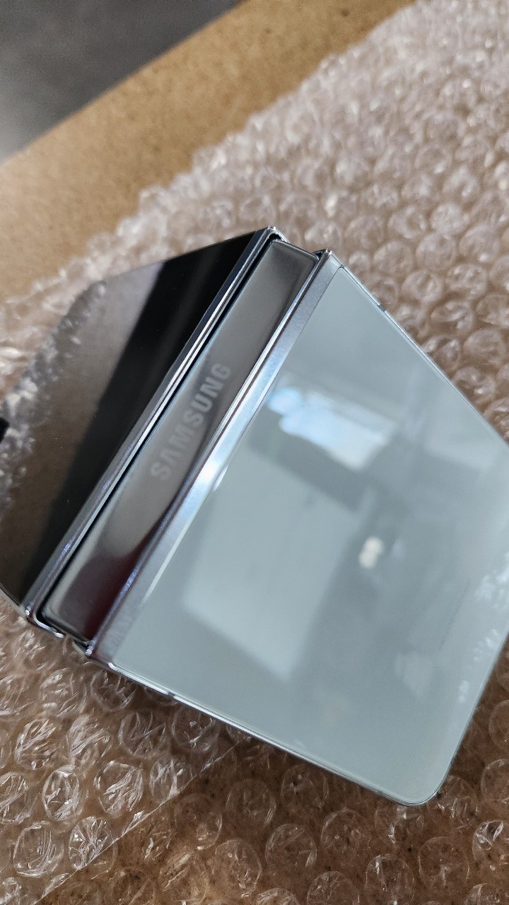 Samsung Galaxy ZFlip 5 512GB Blue