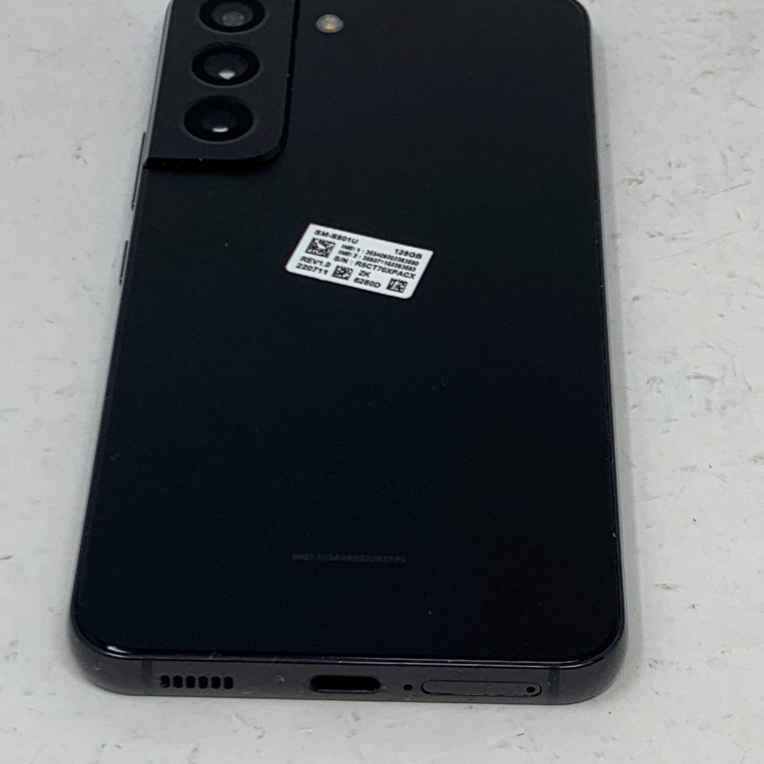 Unlocked Samsung Galaxy S22 8GB RAM 128GB SM-S901U Black