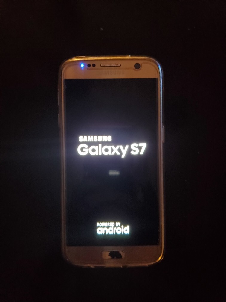 Samsung Galaxy S7 SM-G930 – 32GB – Gold Platinum (Ulocked) Smartphone
