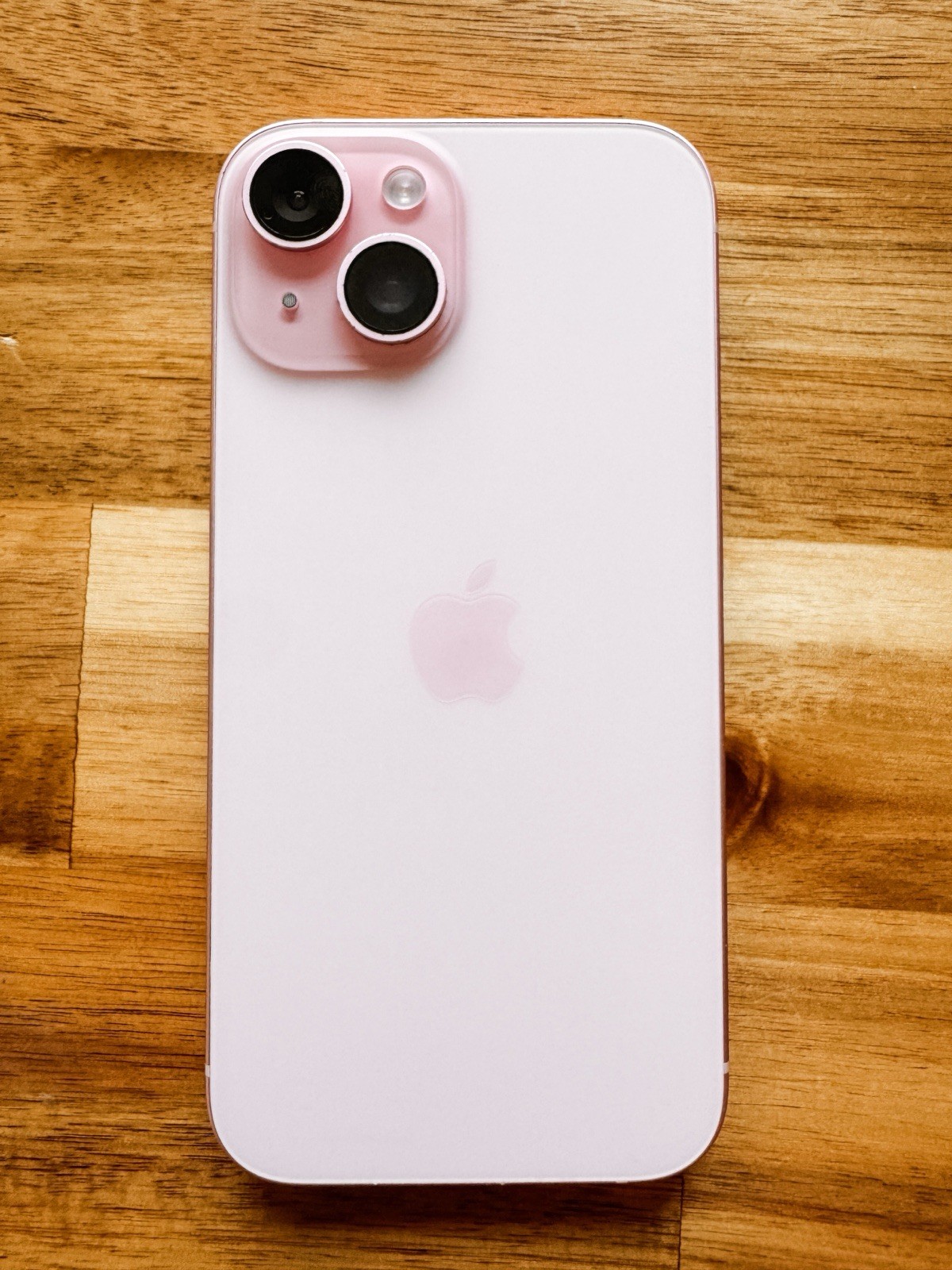Pink iPhone 15, Boost, BH 90%