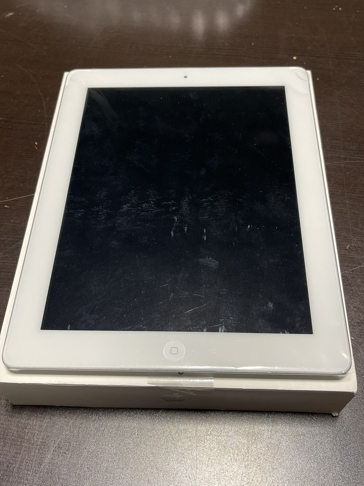 Apple iPad 2 16GB, Wi-Fi + 3G – White (Defect) *READ DESCRIPTION