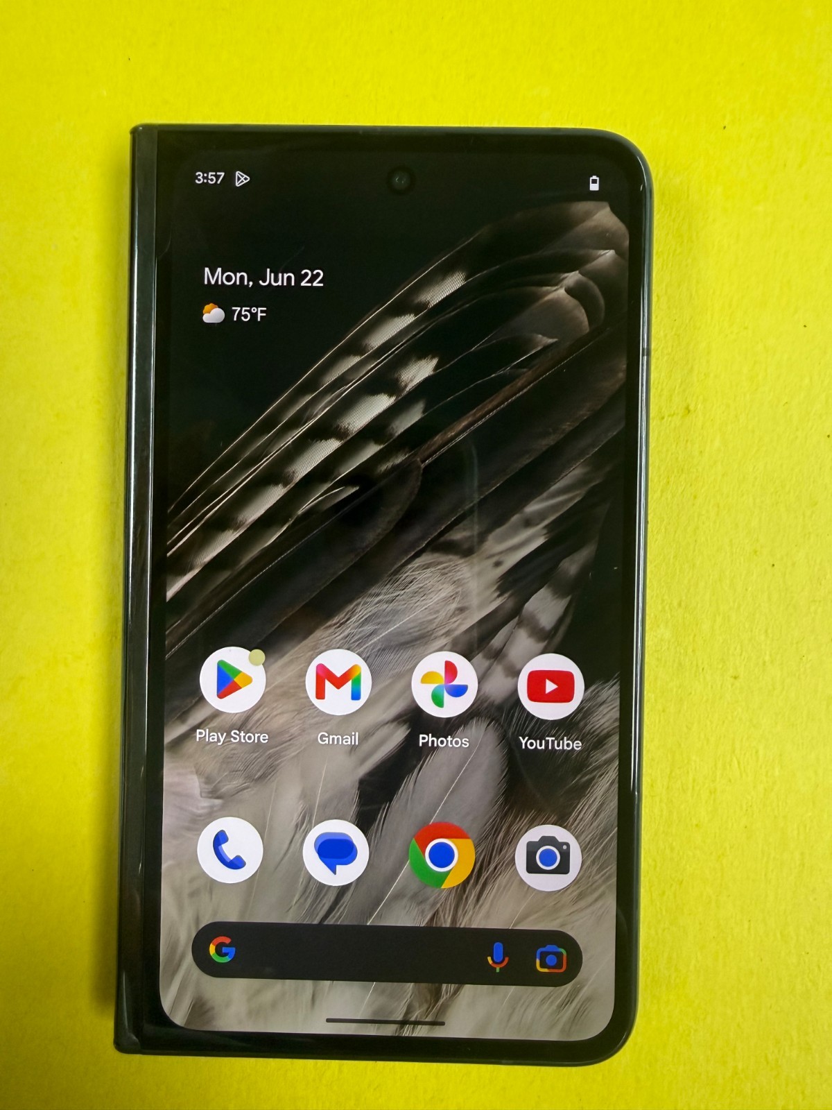Google Pixel Fold – Obsidian- 256GB (Unlocked) Inside Screen LCD Damage