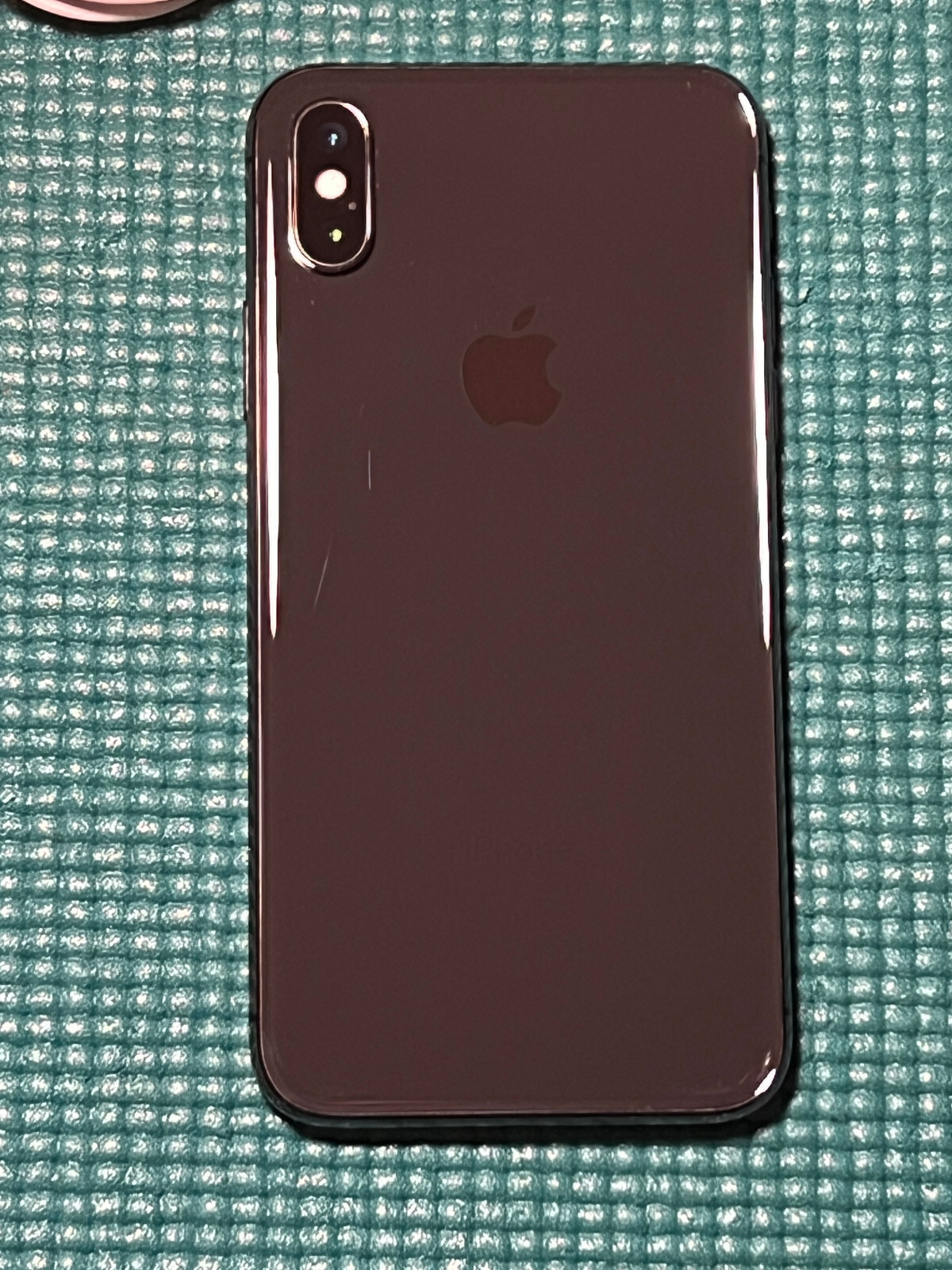 Apple iPhone X – 64GB – Space Gray (Unlocked) A1901 (GSM)