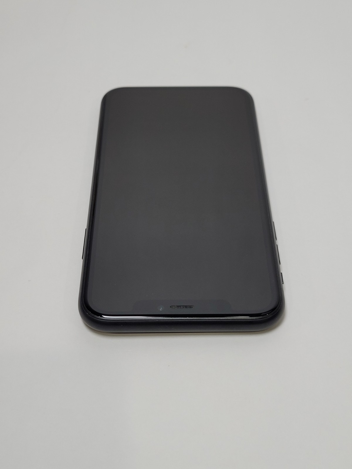 Apple iPhone XR – 64GB – Black – T-Mobile/Spri – MT472 LL/A – iPhone11,8 (A1984)