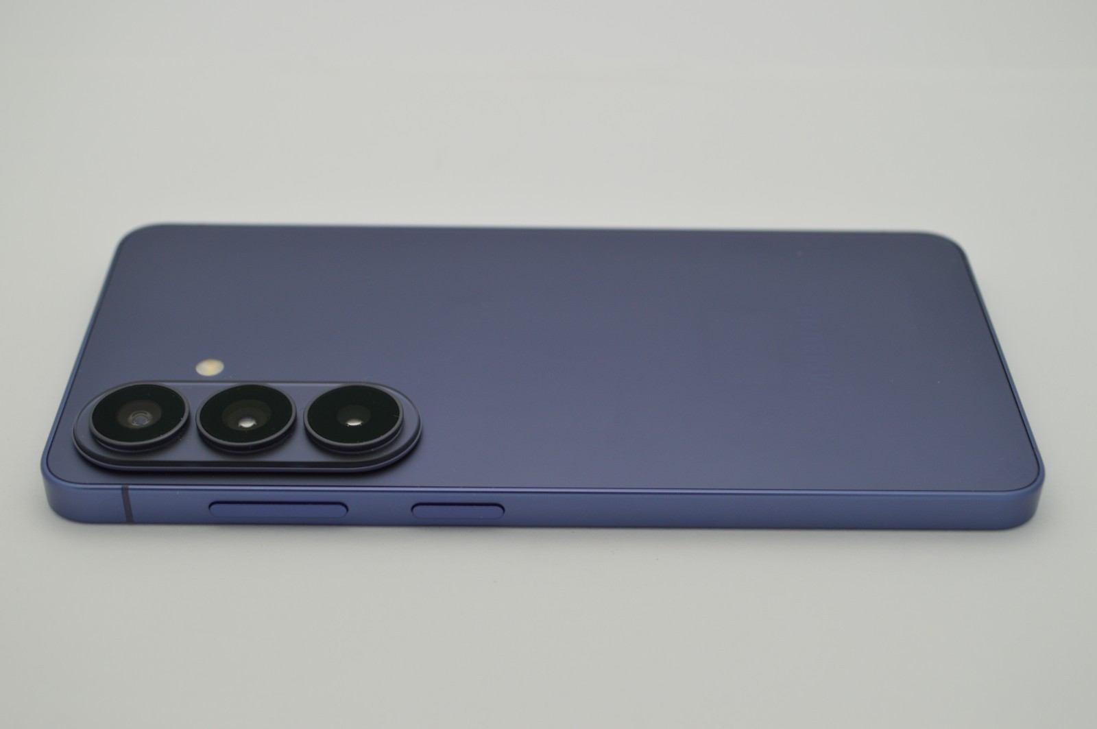 OPEN BOX Samsung Galaxy S26 256GB SM-S942U COBALT VIOLET VERIZON ONLY