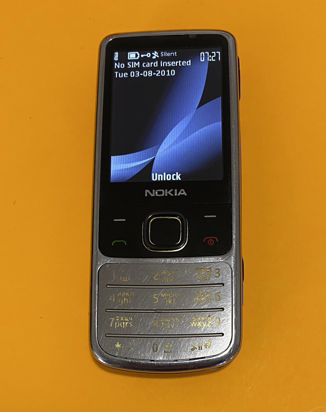 Nokia 6700 classic – 170 MB – Silver (Unlocked) 2.2″ Cellphone