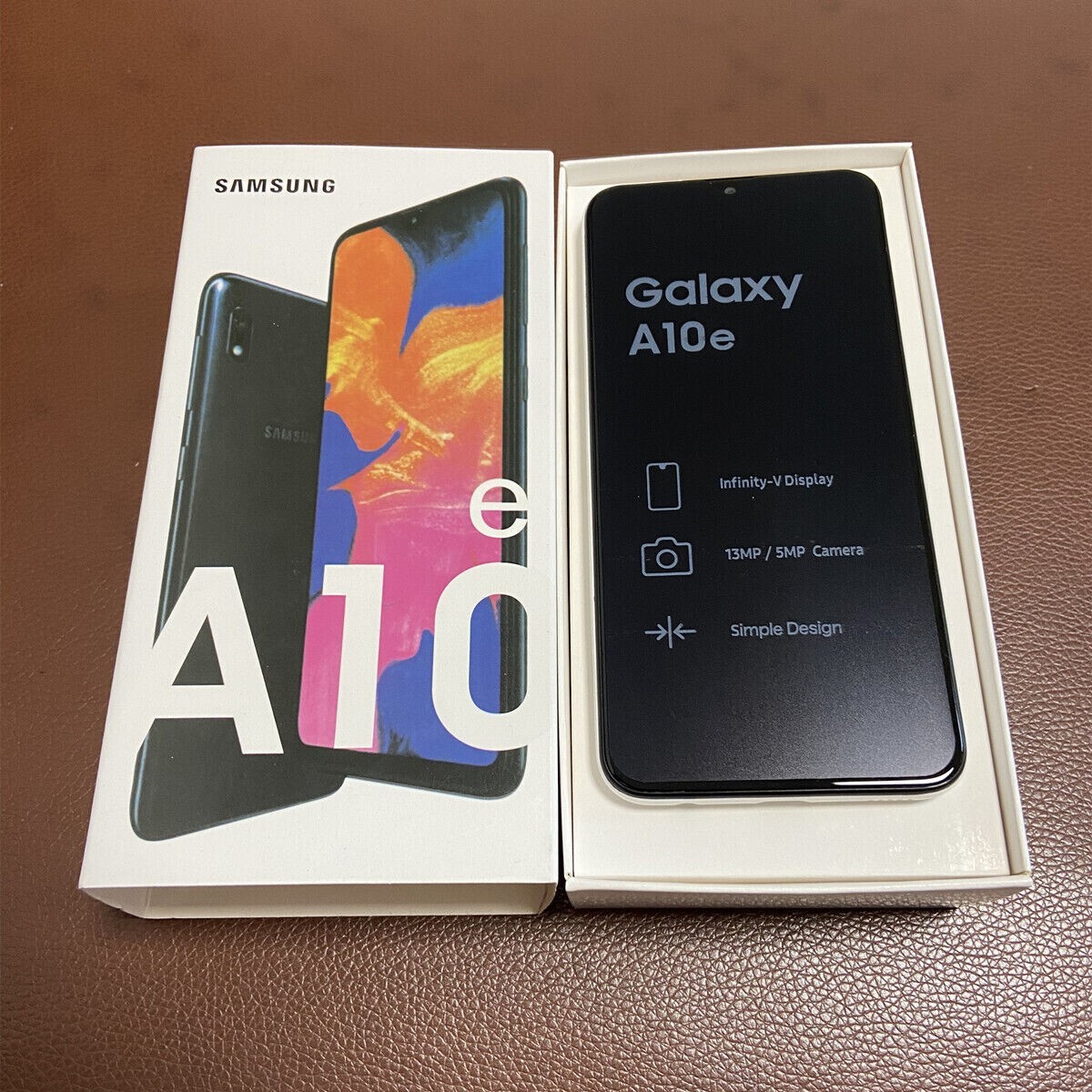 Samsung Galaxy A10e SM-A102F 32GB+2GB 8MP 4G Unlocked Smartphone New Sealed