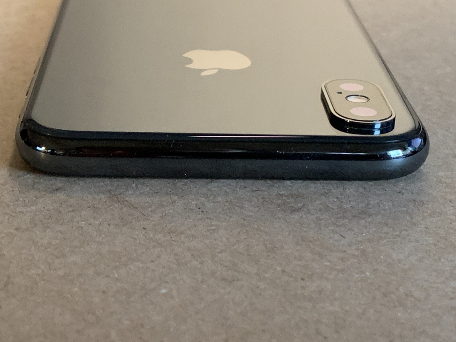 Apple iPhone X – 64GB – Space Gray (Unlocked) A1901 (GSM)